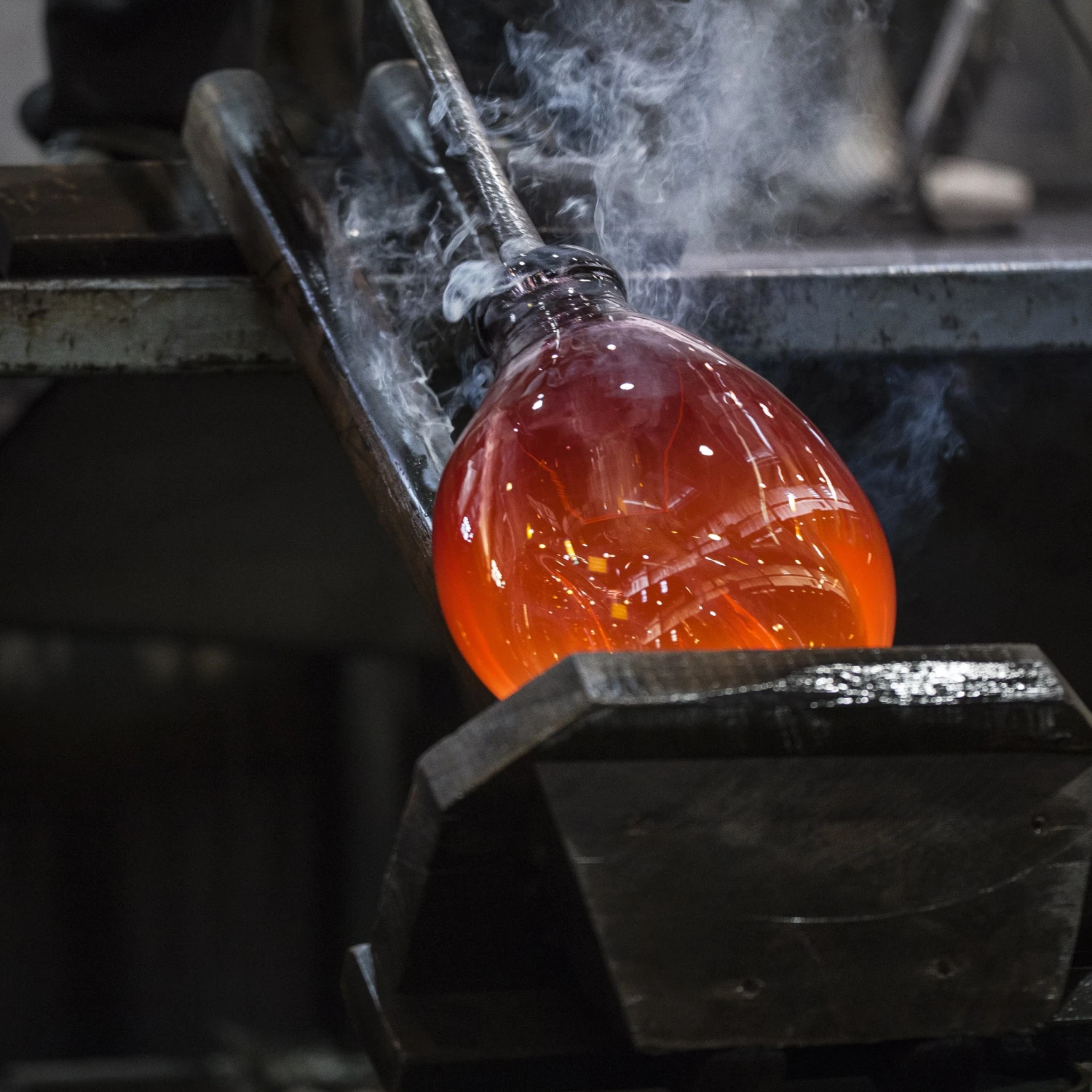 Iittala Alvar Aalto Vaas Cranberry 7 Iittala Alvar Aalto Vaas Cranberry - Afbeelding 5