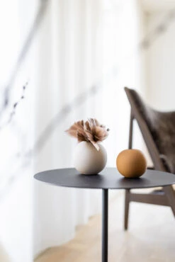 Ball Vaas Sand 9 Ball Vaas Sand -Sfeer Decoratie 32466 02 11 EnvironmentImage 88b360689a