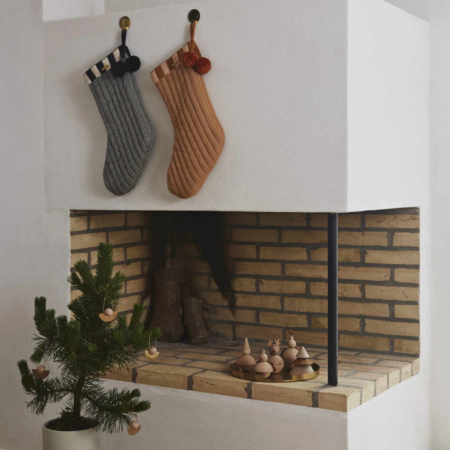 OYOY Christmas Elf Houten Figuur 4 OYOY Christmas Elf Houten Figuur - Afbeelding 2