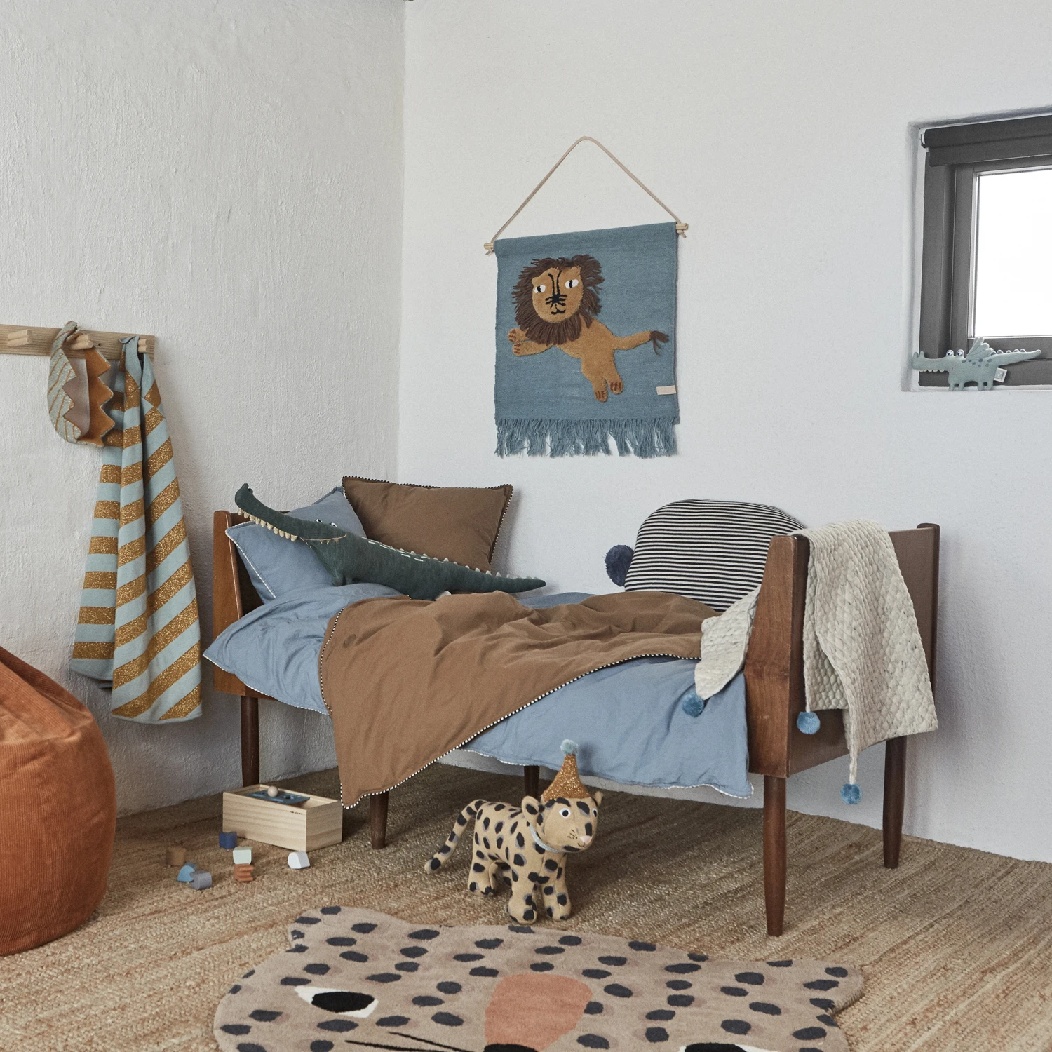 OYOY Jumping Lion Muurdecoratie 52x55 Cm 4 OYOY Jumping Lion Muurdecoratie 52x55 Cm - Afbeelding 2