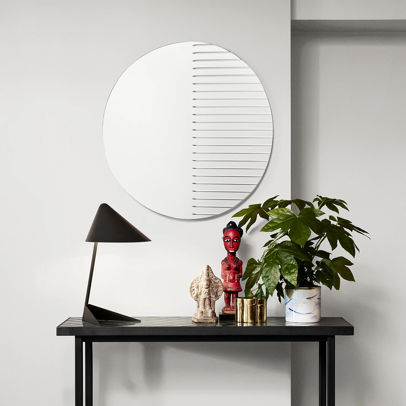 Warm Nordic Masquerade Round Spiegel 4 Warm Nordic Masquerade Round Spiegel - Afbeelding 2