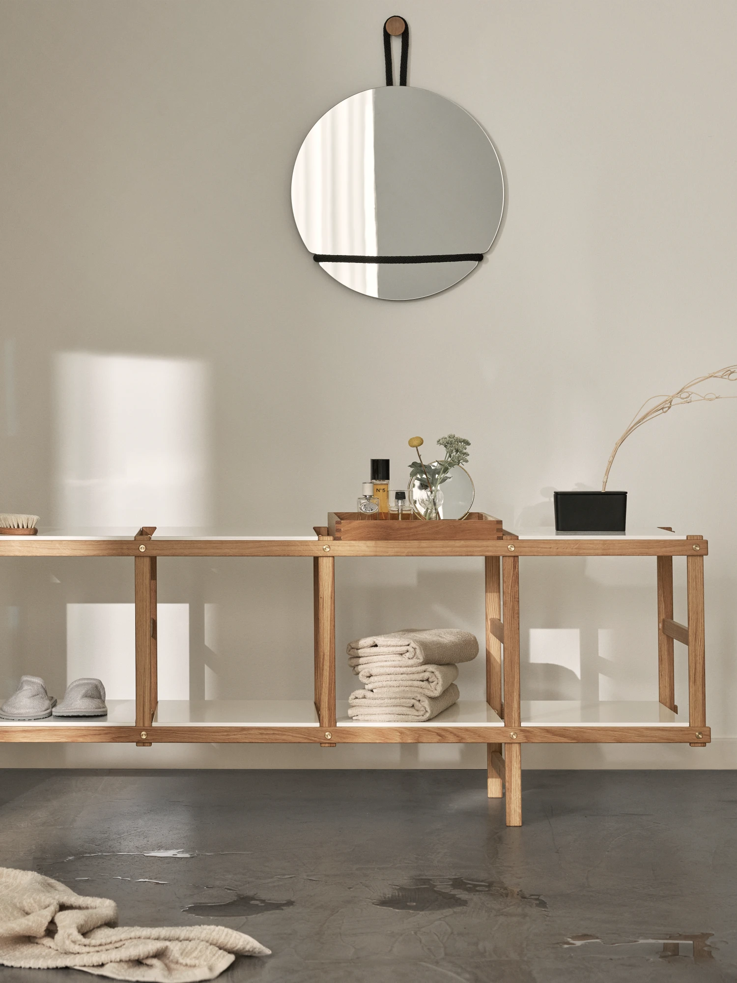 Design House Stockholm Lasso Spiegel Rond 6 Design House Stockholm Lasso Spiegel Rond - Afbeelding 4