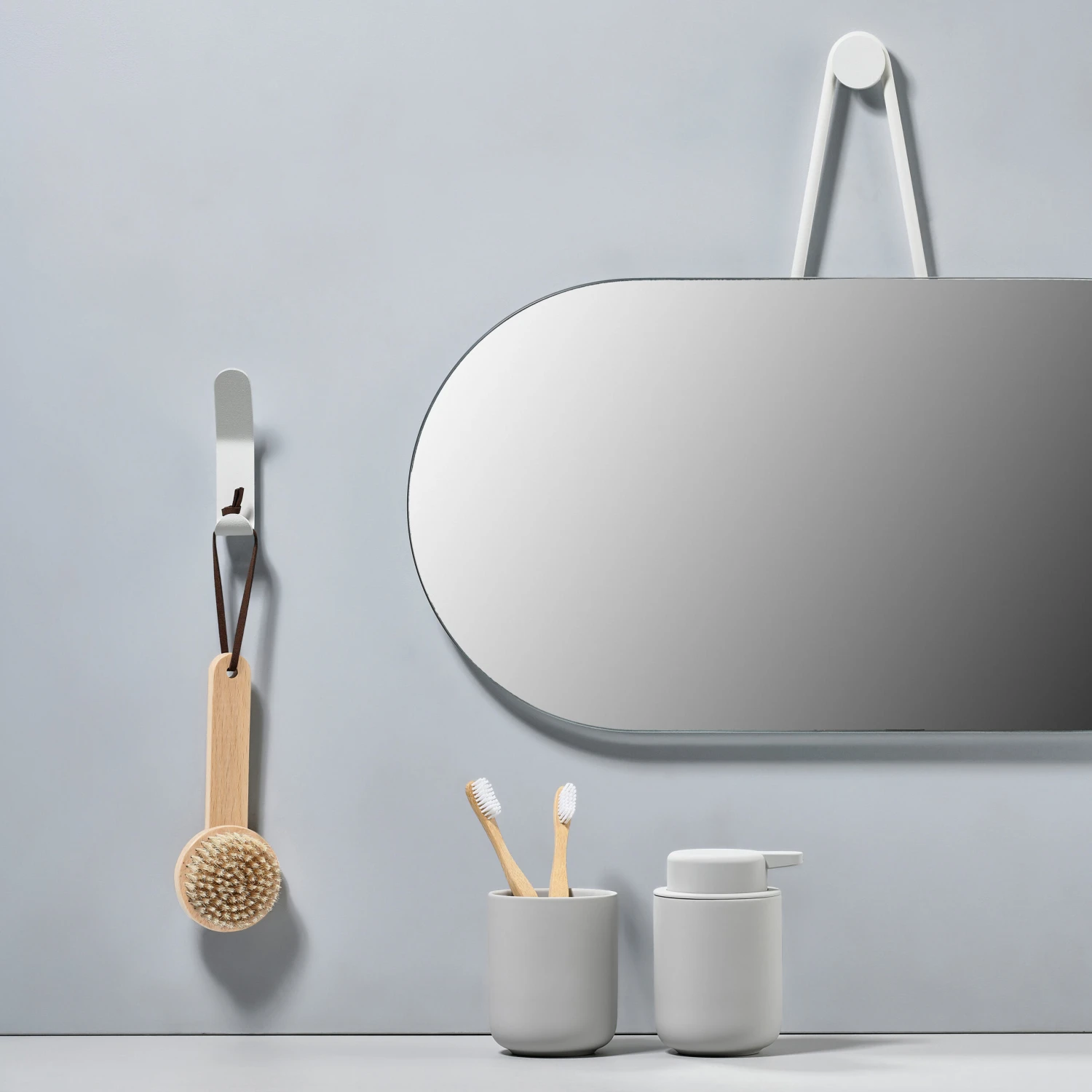 Zone Denmark A-Mirror Wandspiegel 4 Zone Denmark A-Mirror Wandspiegel - Afbeelding 2