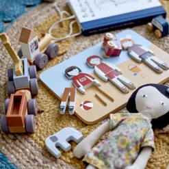 Bloomingville Coty Trekspeelgoed Trein 8 Bloomingville Coty Trekspeelgoed Trein -Sfeer Decoratie 47441 01 3 EnvironmentImage 4130cc0317