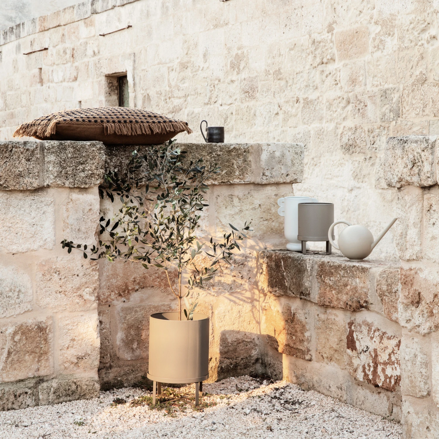 Ferm LIVING Bau Bloempot Groot Ø28 Cm 6 Ferm LIVING Bau Bloempot Groot Ø28 Cm - Afbeelding 4