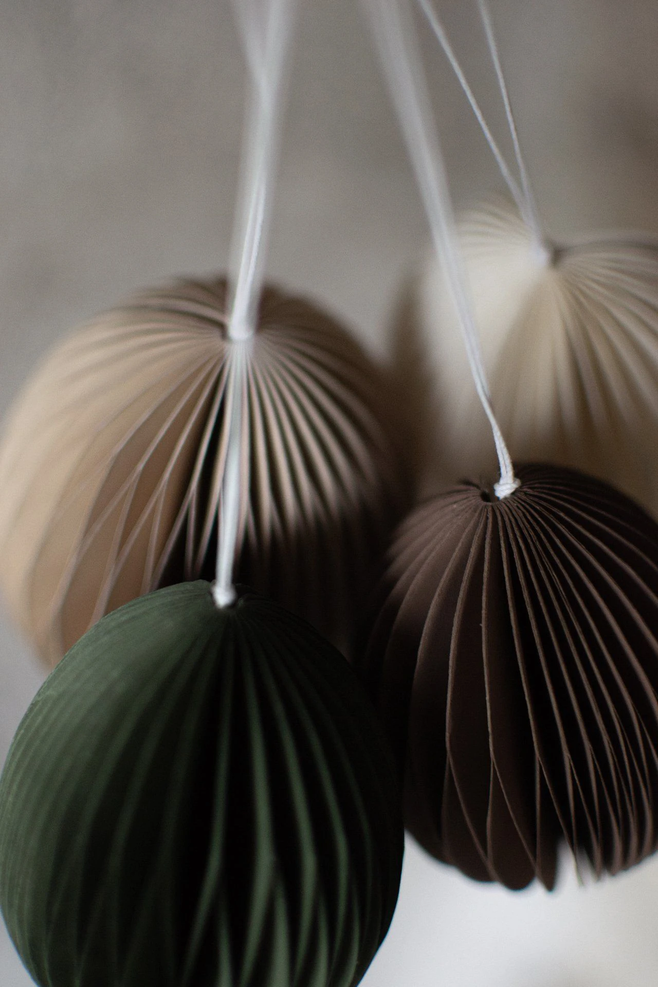 DBKD Ovoid Paashanger Papier 7 Cm 4 DBKD Ovoid Paashanger Papier 7 Cm - Afbeelding 2