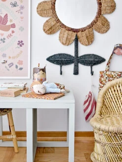 Bloomingville Nabiya Spiegel Met Haken 56x74 Cm 7 Bloomingville Nabiya Spiegel Met Haken 56x74 Cm -Sfeer Decoratie 511177 01 4 EnvironmentImage 43523ebca1