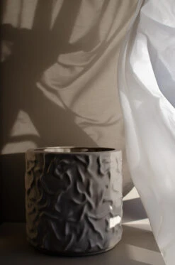 DBKD Swoon Bloempot Ø23 Cm -Sfeer Decoratie 512395 01 6 EnvironmentImage a6df11e1bb