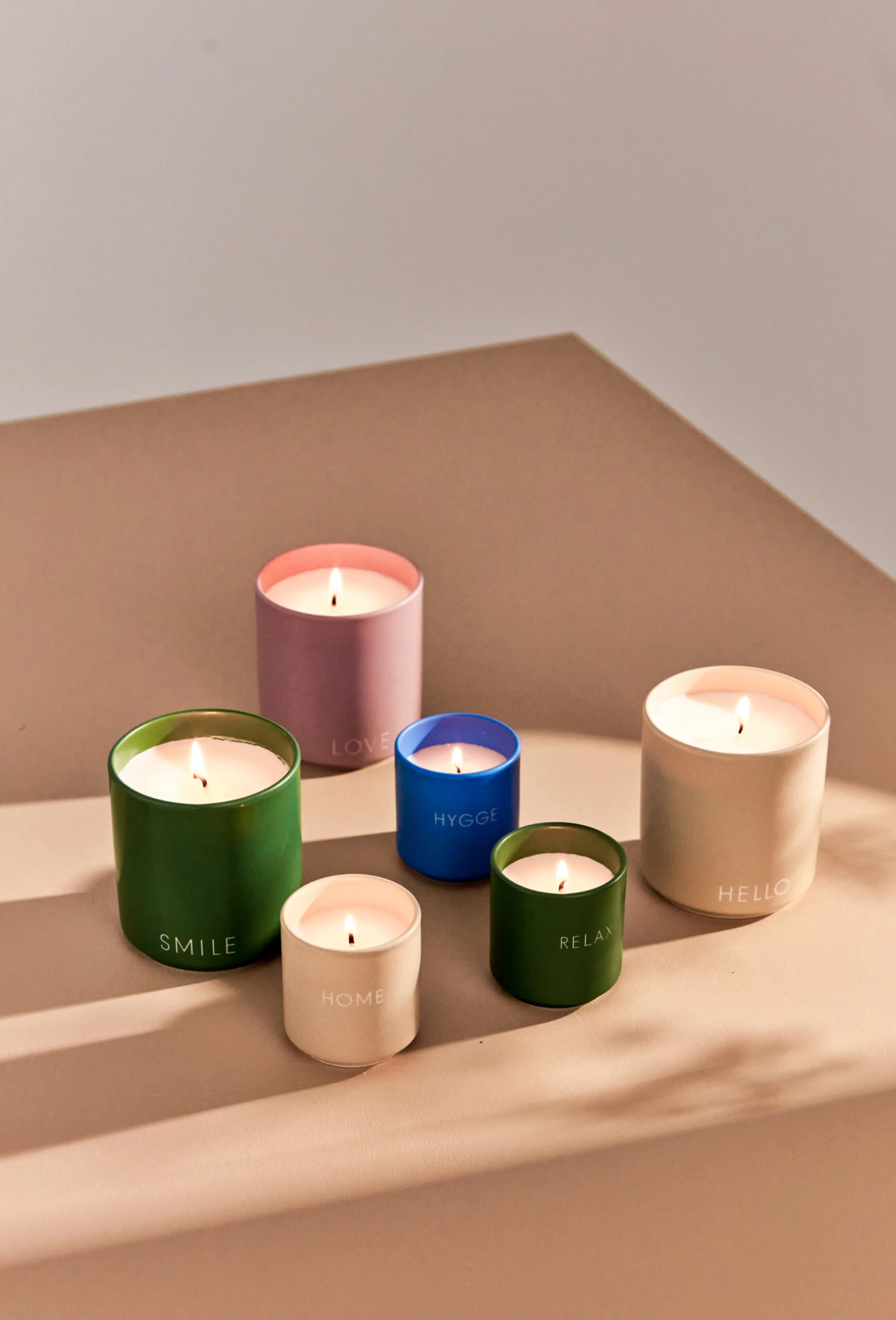 Design Letters Geurkaars Ø5,5 Cm 5 Design Letters Geurkaars Ø5,5 Cm - Afbeelding 3