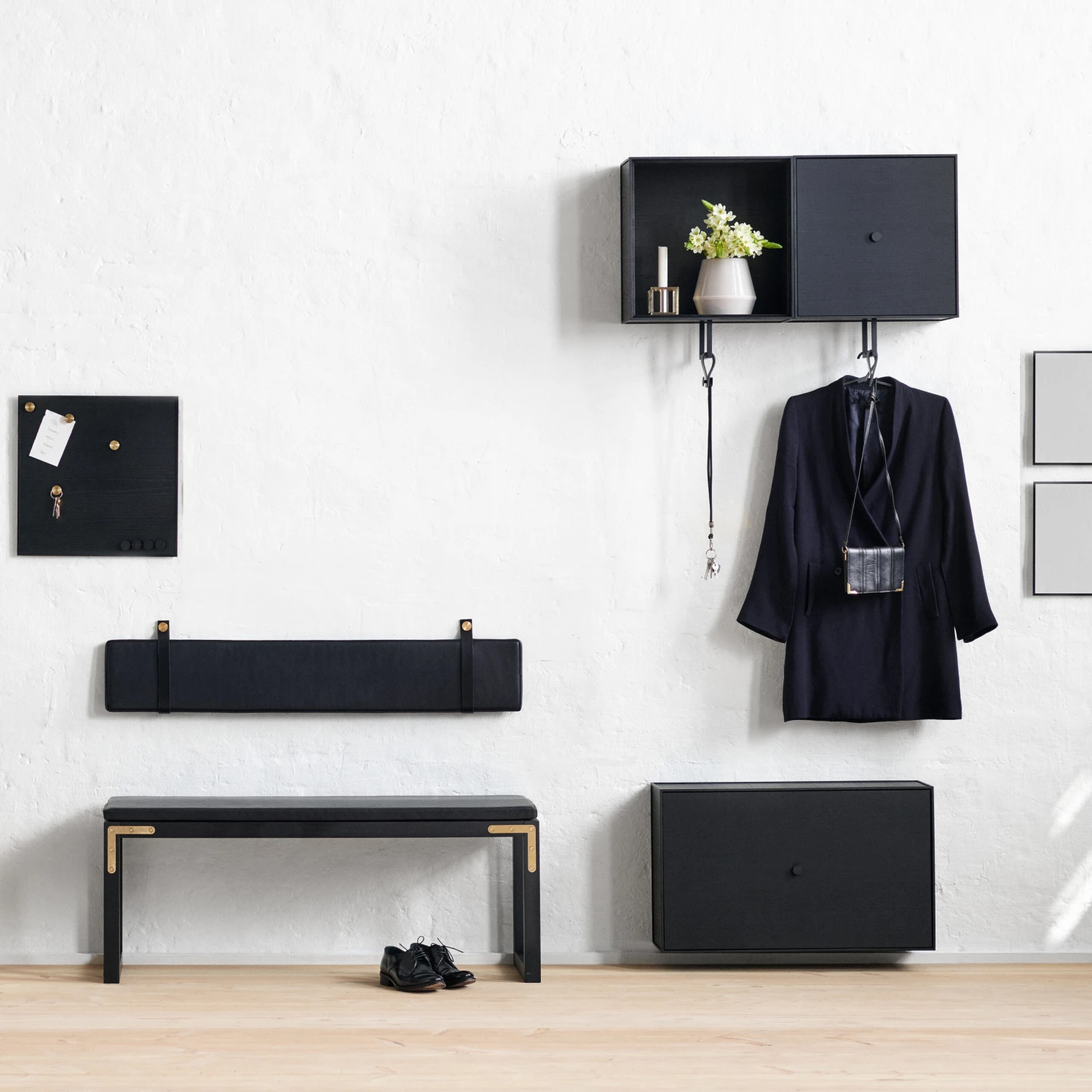 By Lassen View Spiegel 30 X 30 Cm. 5 By Lassen View Spiegel 30 X 30 Cm. - Afbeelding 3